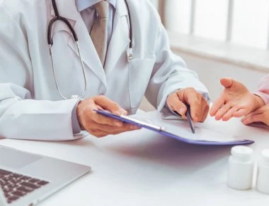 Ξεκινά ο θεσμός του οικογενειακού γιατρού: Όσοι δεν εγγραφούν χάνουν τη δυνατότητα προληπτικού ελέγχου